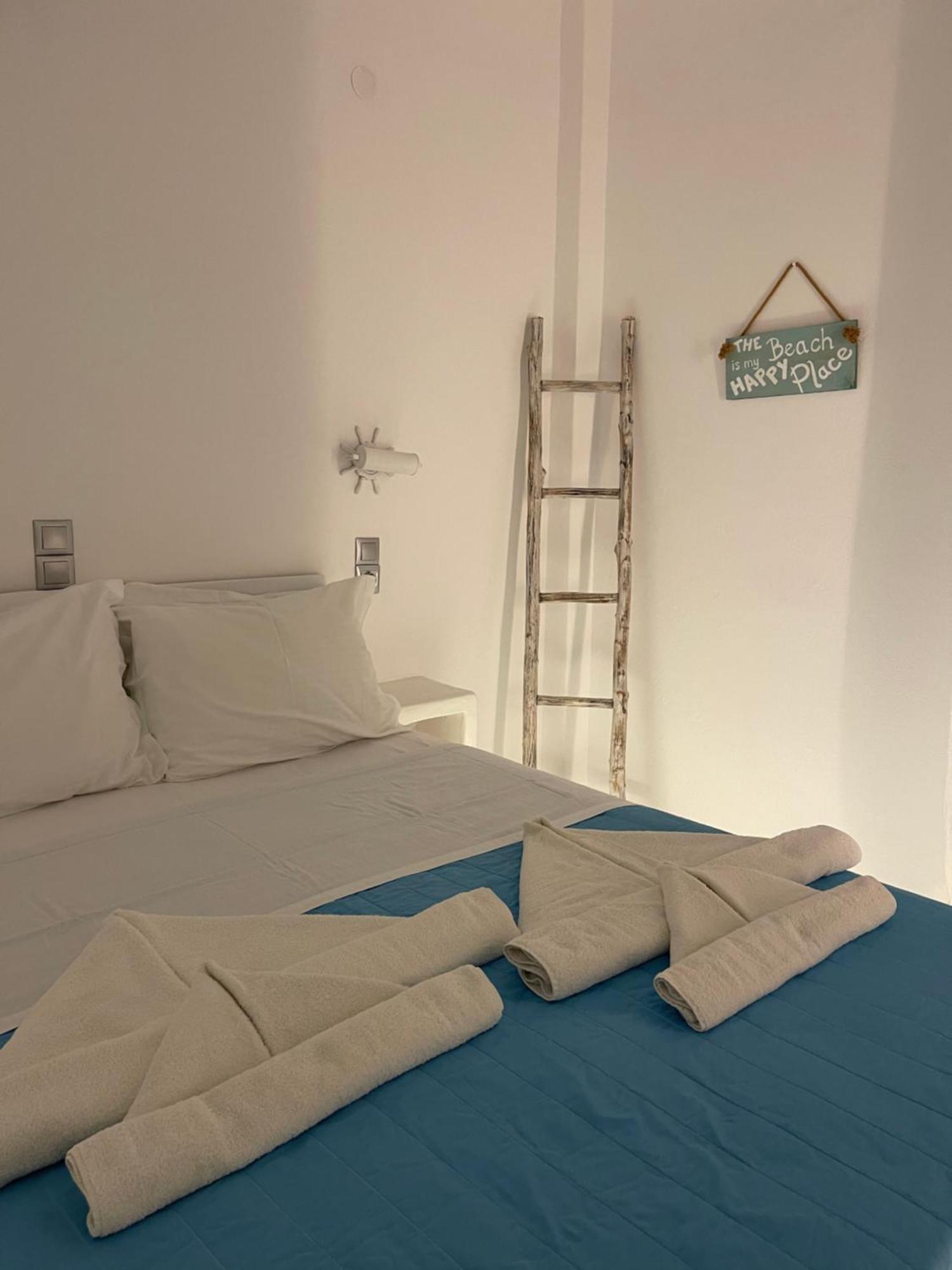 Niriides Studios Párosz Kültér fotó